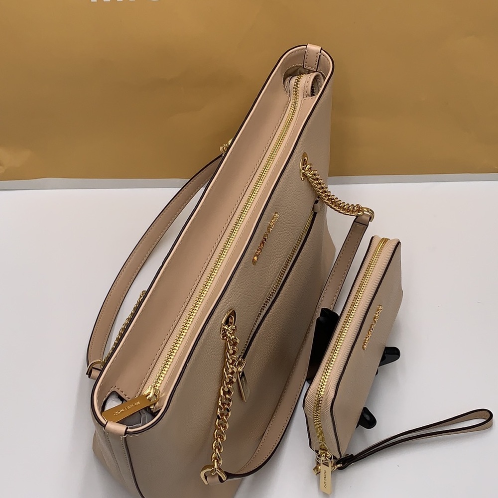 Michael Kors Medium Front Pocket Shoulder Chain Tote & LG Multifunctional Wallet - Picture 5 of 16